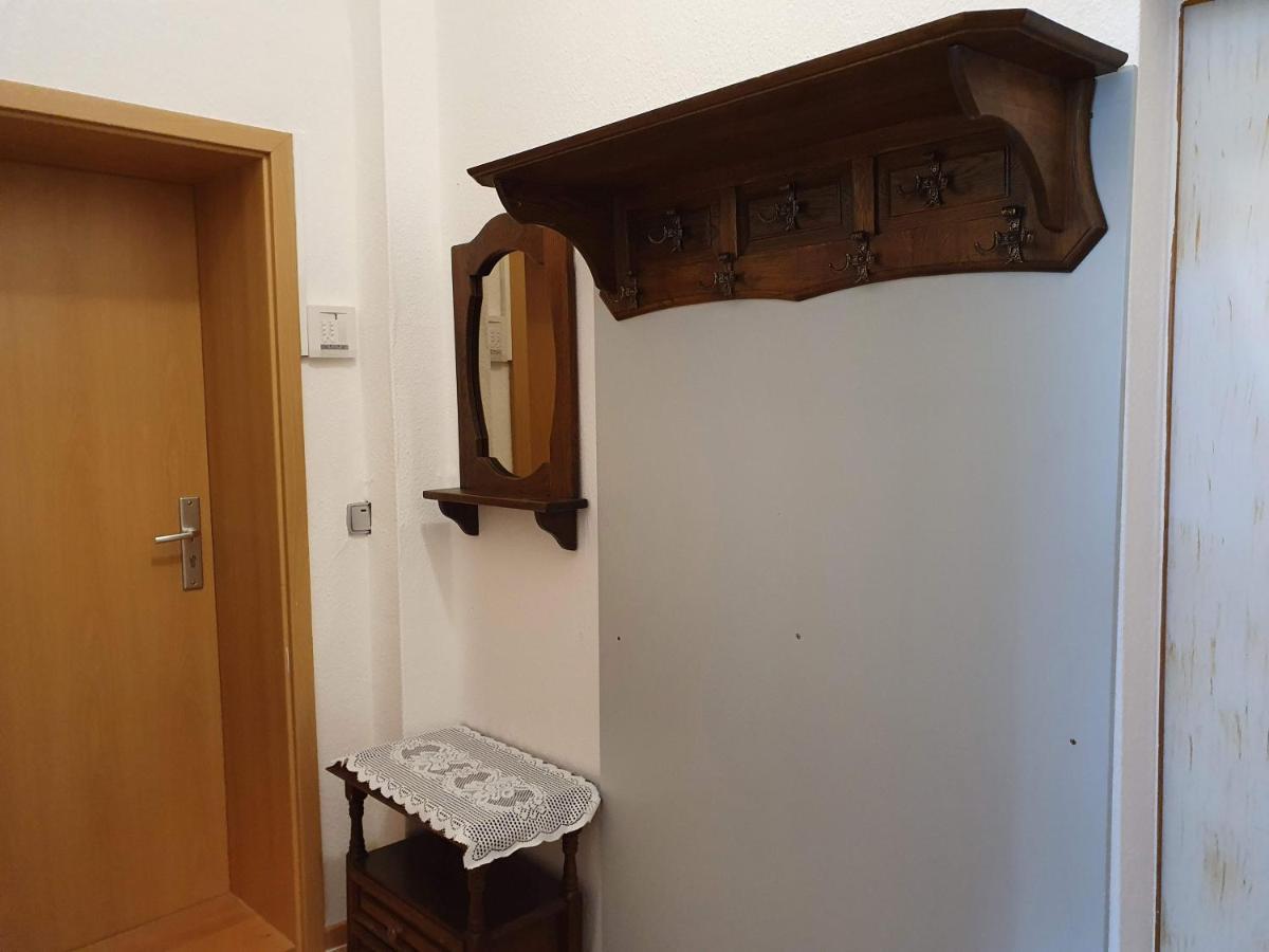 Ferienwohnung Ost - Alte Schule Sachswitz Грайц Екстериор снимка